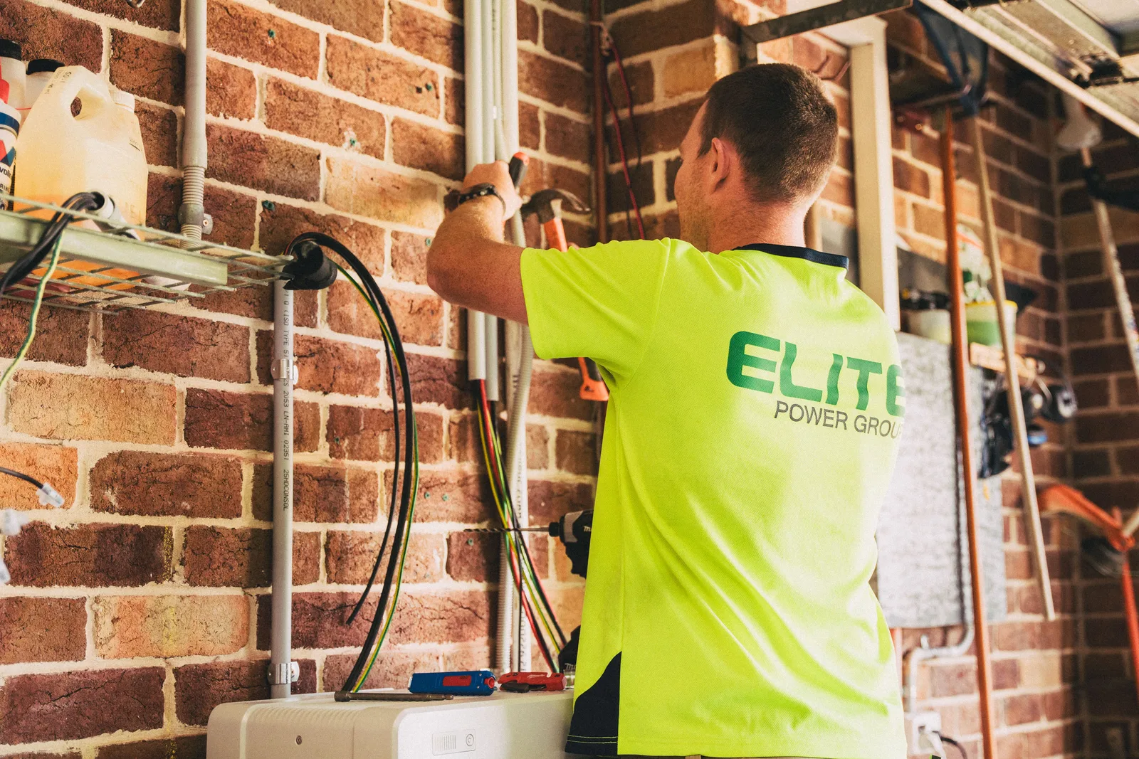 7 Warning Signs Your Inverter Battery System Needs Maintenance